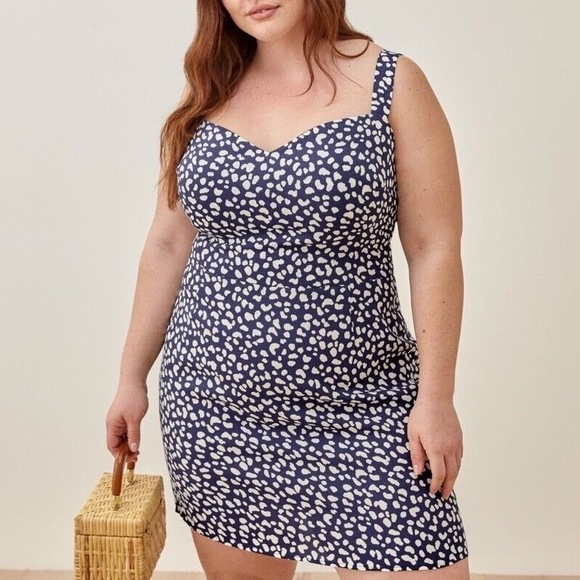 Reformation Dresses & Skirts - Reformation Humphrey Dress (Spotty)